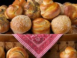 Buttermilk Dinner Rolls ....... in Three Fun Shapes