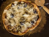 Artichoke and taleggio pizza fritta