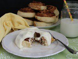 Gooey Fresh Cinnamon Rolls / #SundaySupper