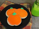 Pumpkin Sugar Cookies / #bb Color Our World Round Up-Orange