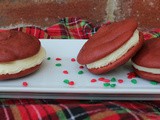 Red Velvet Whoopie Pies / #ChristmasCookieWeek