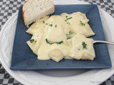 Stuffed Ravioli with Alfredo Sauce / #SundaySupper