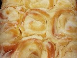 When Life Hands You Lemons | Lemon Meringue Pudding Sweet Rolls