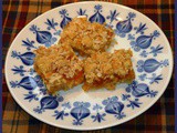 Peachy Oatmeal Bars