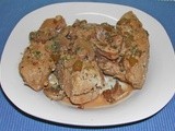 Poached chicken with wine and mushroom sauce