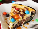 Candy Bar Cheesecake Pie