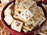 Fire Crackers! (Super Easy Seasoned Saltines)