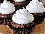 How to Make 7-Minute Marshmallow Frosting (Step-by-Step)