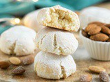 Amaretti Cookies - Italian Almond Cookies