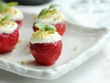 Cheesecake Filled Strawberries