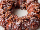 Apple cinnamon monkey bread