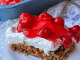 Cheesecake pretzel dessert