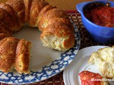 Cheesy italian pull-apart bread