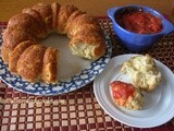 Cheesy italian pull-apart bread
