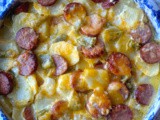 Cheesy scalloped potatoes and sausage