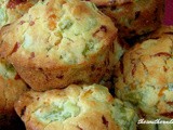 Green tomato muffins with cheese