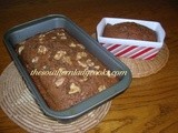 Spiced applesauce bread