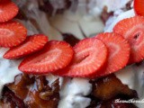 Strawberry monkey bread