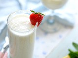 No sugar Coconut vanilla yogurt breakfast smoothie