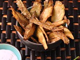 Potato Crisps with Chive-Sour Cream Dip