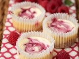 Raspberry Swirl Cheesecake Cupcakes