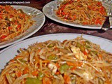 Fried Noodles With Vegetable and Chicken