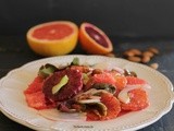 Insalata di arance rosse, pompelmo rosa e finocchi con mandorle al miele