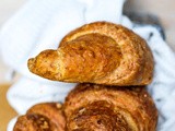 Croissant integrali al miele, ed è subito magia