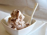 Gelato alla panna di cocco, cioccolato fondente e tahina