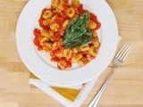 Gnocchi di ceci profumati al pesto