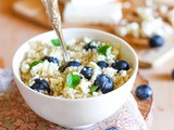 Quinoa con mirtilli e feta