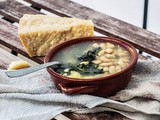 Stracciatella con cavolo nero e cannellini