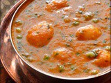 Aloo mutter sabzi/Aloo matar masala/Potato peas gravy