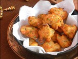 Pakora/Punugulu/Pakoda from left over Idli/Dosa batter