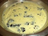 Vendaikkaai more kuzhambu /ladies finger kadhi (south indian style)