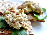 Light dinner suggestion: Avocado and Tuna spread