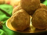 Green Gram Dal Urundai / Green Gram Dal ladoo / பாசிப்பயறு உருண்டை