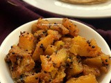 Yellow Pumpkin Curry / Kaddu ki Sabzi - Side dish for Poori / Chapathi ( no onion / no garlic)