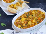 Instant Pot Vegan Bunny Chow | South African Bunny Chow