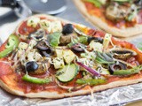 Veggie Naan Pizza With Paneer