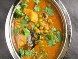 Aloo mutter gravy - restaurant style i potato green peas gravy i side dish for chapathi/naan
