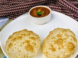 Luchi i maida poori i north indian deep fried bread