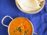 Tomato kurma i thakkali kuzhambu i side dish for idli/dosa