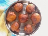 Unniyappam i sweet banana fritters i indian snacks
