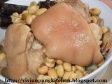 Braised Trotter with Soya Bean-Can Foods Make Milk