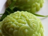 Konnyaku Pandan Soya Mooncake with Red Bean Filling