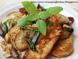 Stir Fried Oyster Mushroom with Tofu in 3 cups Chicken（三杯雞) Style