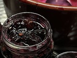 Slatko od crnog grožđa sa muskatnim oraščićem i limetom