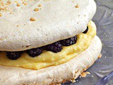 Šuškava torta sa kupinama i vanil kremom