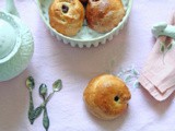 Santa Lucia saffron Buns - Τσουρεκοψωμάκια με σαφράν για την Σάντα Λουτσία